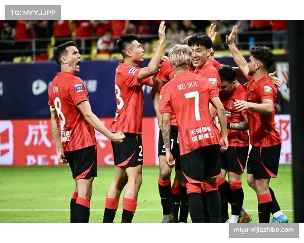 成都蓉城四轮轰14球领跑积分榜 西南三强占据前三格局初现 成都蓉城四轮轰14球领跑积分榜 西南三强占据前三格局初现